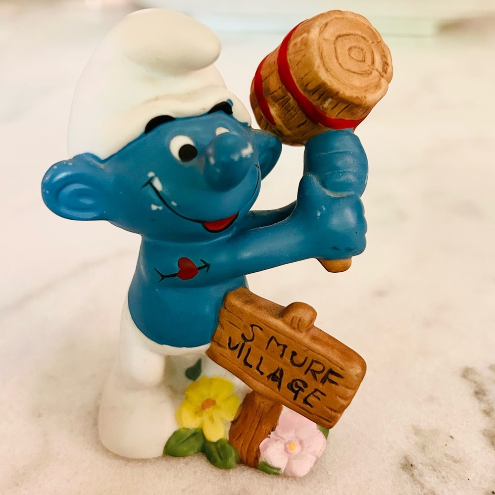 1982 Collectable Ceramic Smurf Figurine Porcelain Hefty Smurf Vintage BlueWhite